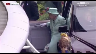 A huge cheer as The Queen arrives at Royal Ascot for the first time in two years