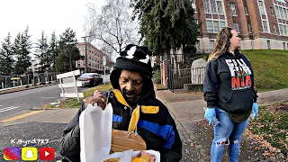 Feeding The Homeless On Christmas Eve! (Emotional)