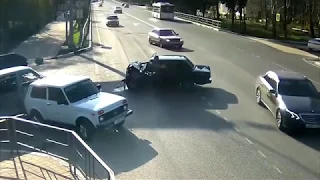 How To Not Drive Your Car on Russian Roads 2018г.