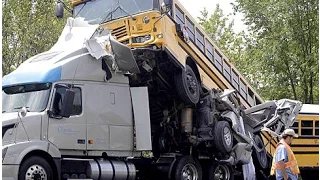 Crazy TRUCK CRASH - Amazing Trucks Accident - Best Trailer Crash Compilation 2016 #1