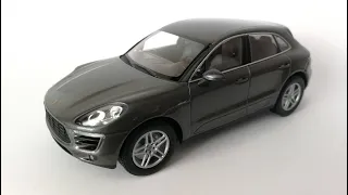 1/43 Porsche. №3 Macan (95B).