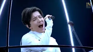 dimash live concert I SOS un terrien en détresse .