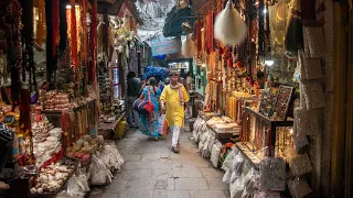 Walking in Varanasi - India [4K]