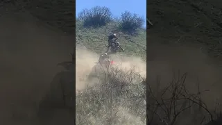 Ktm 500 DUSTING out a friend on a CR 500!