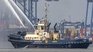 General cargo ship arrival and Svitzer display at the Port of Felixstowe. #ship #shipping