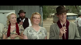 Месть от кутюр/The Dressmaker (2015). Не смотрите на неё...