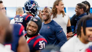 ENERGY: Head Coach DeMeco Ryans' post-game locker room speech after win over the Saints