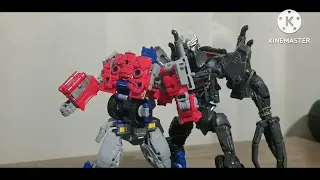 Optimus vs Scourge stop motion