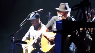 Neil Young - Essex, Vermont July 19, 2015 - Harvest Moon