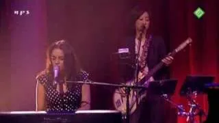 09. Norah Jones -  Rosie's lullaby  (live in Amsterdam )