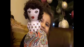 Woman makes dolls for kids after Beirut blast