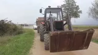 Girtas traktorininkas sukėlė avariją