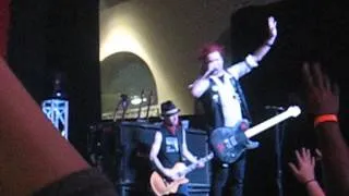 Sum 41 - Still Waiting, 11/21/12