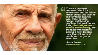 Jacque Fresco duke folur për Fenë