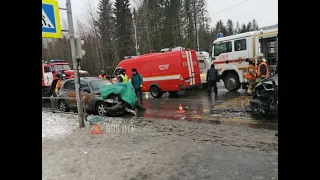 Daewoo Nexia столкнулась с Chrysler в Петрозаводске