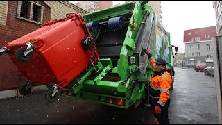 До конца года на всех контейнерных площадках появятся баки для сортировки мусора