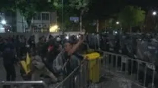 Police move in to end Thailand protest