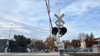 SACRT LIGHT RAIL AT V ST RAILROAD CROSSING SACRAMENTO,CA