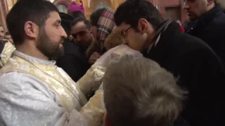 Артур Джанибекян подарил армянской церкви  Москвы частицу мощей Святого Григория Просветителя