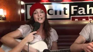 Maria Reiser - Die Kellnerin (live and acoustic @ Nachtfahrt TV)