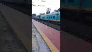 12860 Geetanjali Super fast express  SKipping jhargram at full speed