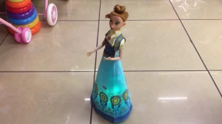 Frozen Anna and Elsa singing and dancing dolls with Snow White