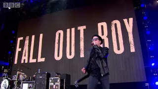 Fall Out Boy - My Songs Know What You Did In The Dark (Light Em Up) (Radio 1's Big Weekend 2015)