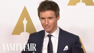 Eddie Redmayne’s Freckles Are His Best Accessory