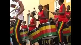 ESCOLA OLODUM