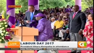 Atwoli  officially presents COTU caps to President Uhuru Kenyatta and DP Ruto