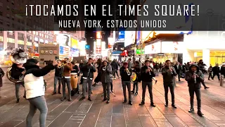 Tocamos en el Times Square en Nueva York - Banda Tierra Mojada
