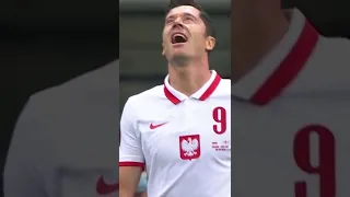 Czego BRAKUJE LEWANDOWSKIEMU do MESSIEGO i RONALDO? #shorts