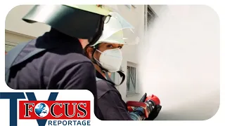 Traumjob Feuerwehrfrau? So hart ist die Ausbildung bei der Feuerwehr 1/2 | Focus TV Reportage