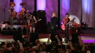 Go-Go's - I Wanna Be Sedated (Live in Central Park '01)