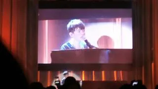 Greyson Chance - Performance and Signing @Trinoma "You Might Be The One" [HQ]