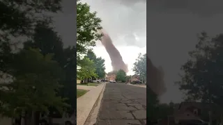 Sirens Blare as Tornado Towers Over Colorado Neighbourhood