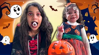 SARAH E ELOAH em uma HISTORIA ENGRAÇADA de pedir doces no HALLOWEEN