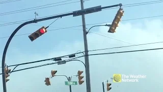 Traffic lights fight to hang on against strong Newfoundland winds