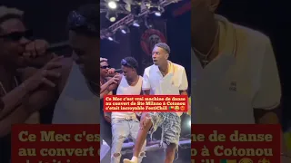 Ce Mec vrai machine de danse au convert de Ste Milano à Cotonou c'etait incroyable FestiChill 🇧🇯😂❤‍🔥