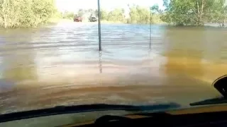 80 Series Landcruiser 4x4 Deep Water Crossing, NT