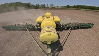 John Deere ExactEmerge Planter 1 Year Review