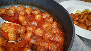 Best Meatballs in Tomato Sauce Recipe. Dinner for the whole family in 30 minutes!