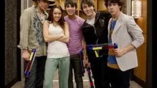 Hannah Montana/Jonas Brothers We Got The Party With Us