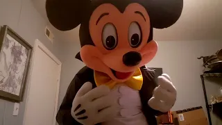 Mickey Mouse mascot costume - Putting on the suit