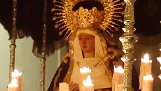 Virgen de Montserrat en la plaza del Molviedro en la noche del Viernes Santo de 2023
