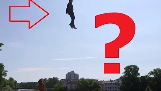 Magier Florian Zimmer schwebt über die Donau - Flying Illusion HD