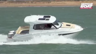 BENETEAU ANTARES 8.80 - Essai moteurboat.com