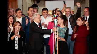 Entrega AMLO bastón de mando de la 4T a Claudia Sheinbaum