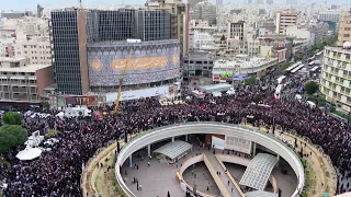 Klan News - Mijëra iranianë mbushin rrugët për funeralin e Ebrahim Raisit