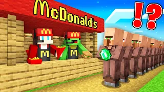 JJ and Mikey Surived 100 Days in MCDONALDS in Minecraft - Maizen